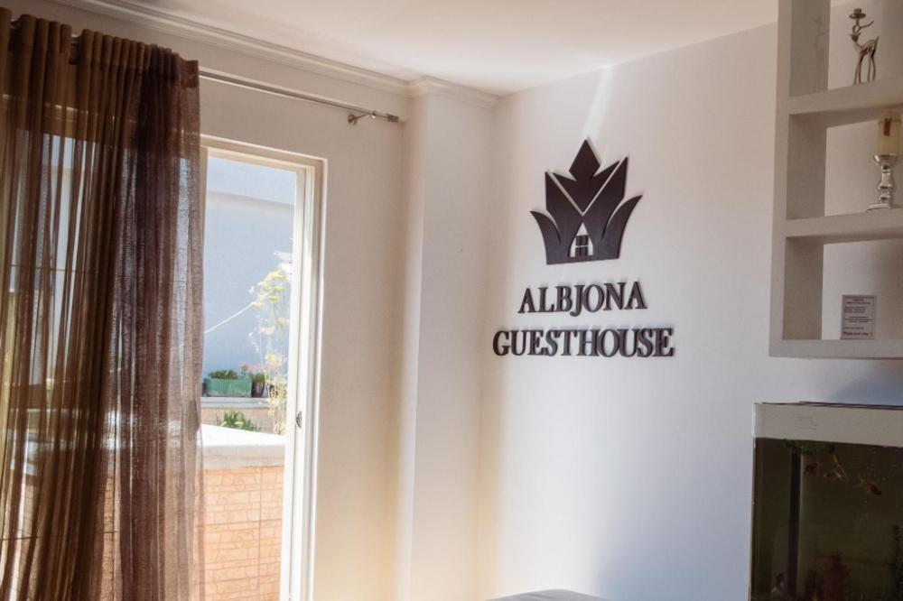 Albjona Guesthouse Tiranë Eksteriør bilde