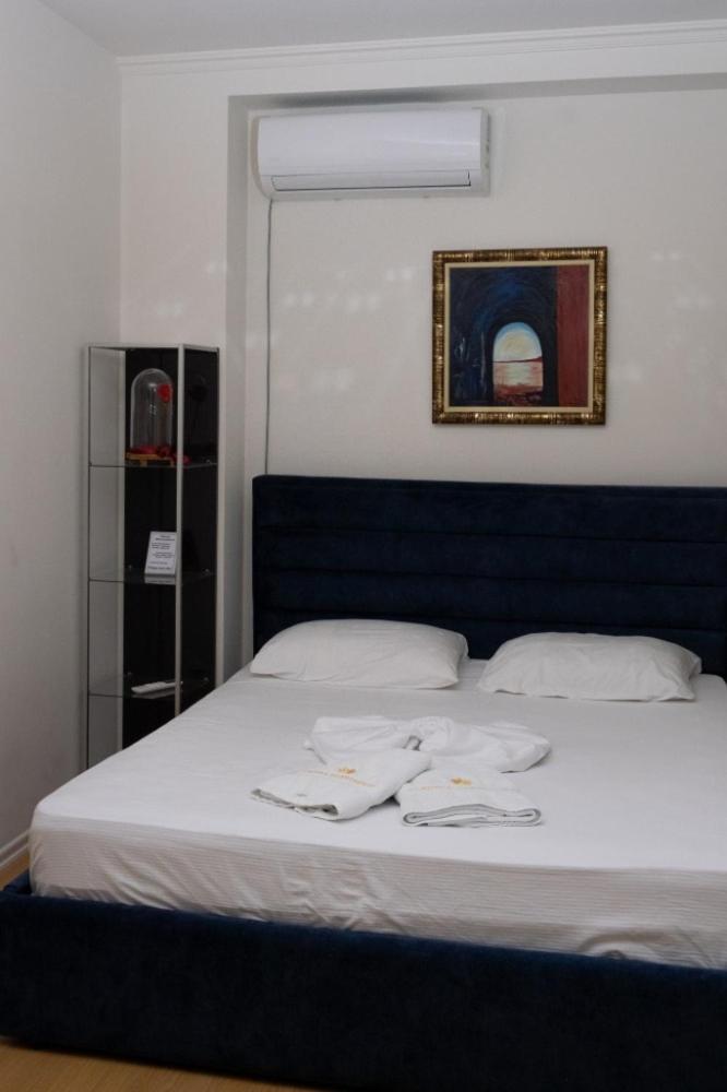Albjona Guesthouse Tiranë Eksteriør bilde